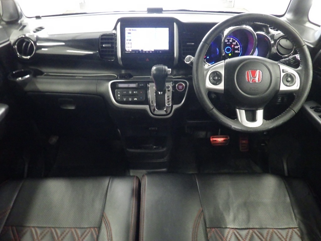 HONDA N-BOX