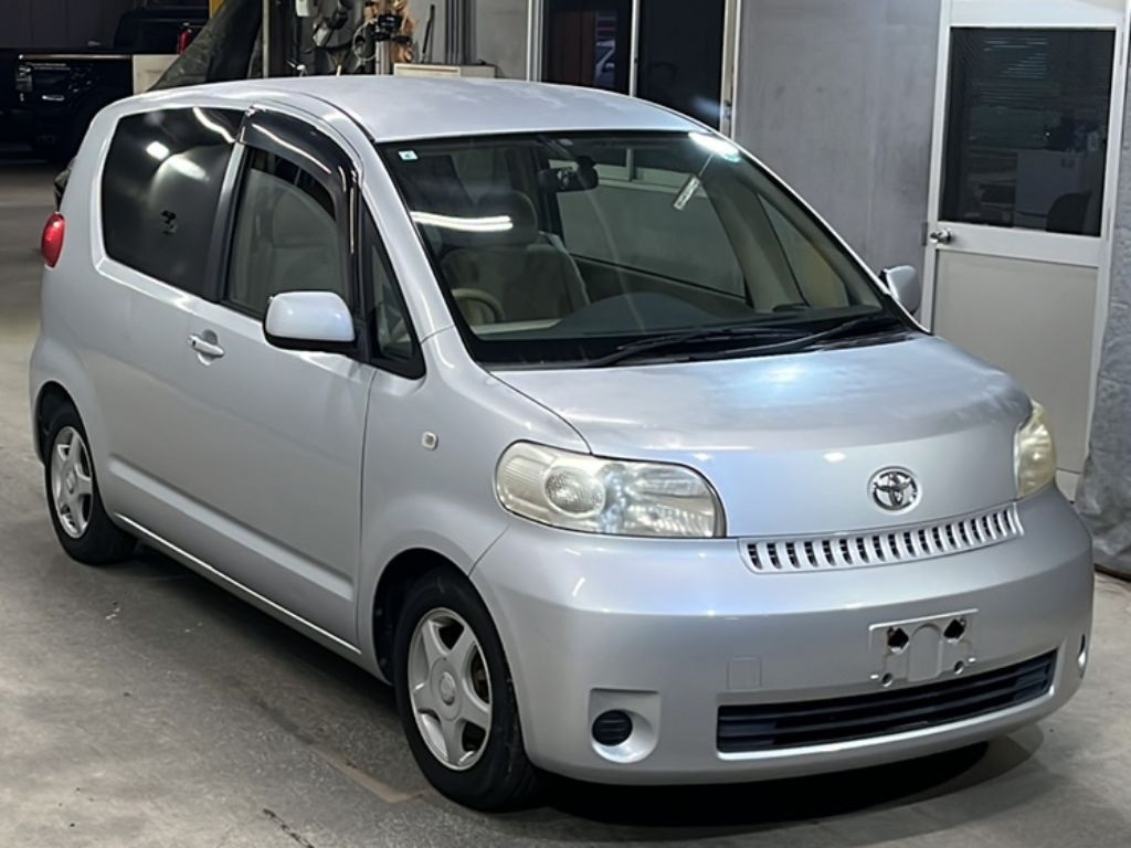 TOYOTA PORTE