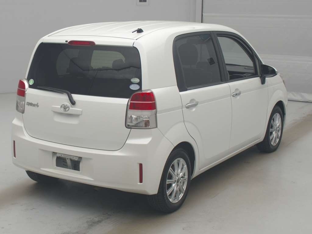 TOYOTA SPADE