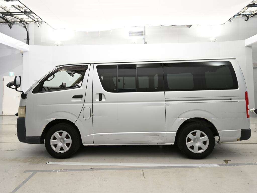 TOYOTA REGIUS ACE