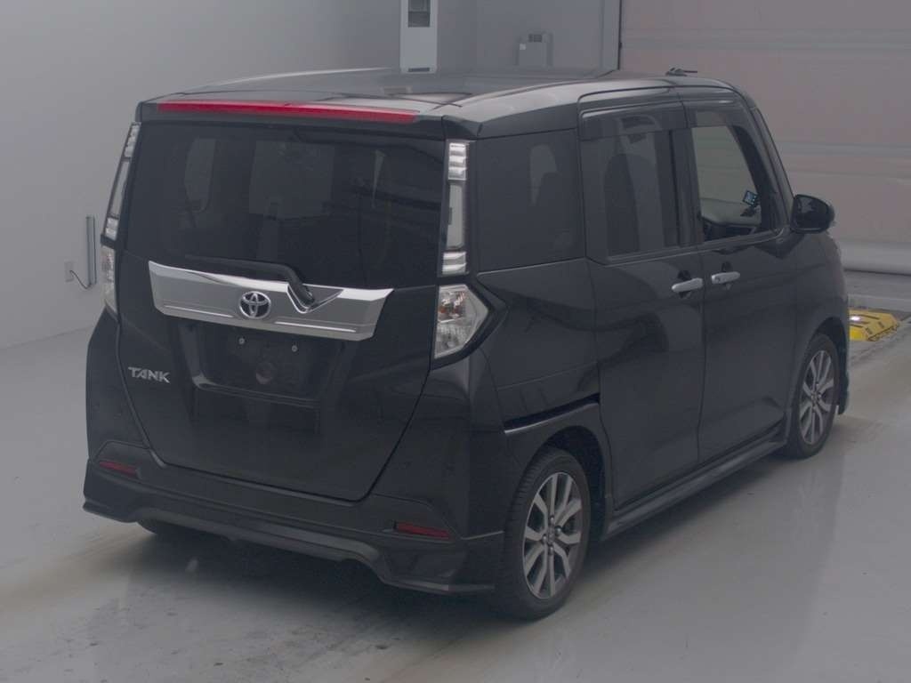 TOYOTA TANK