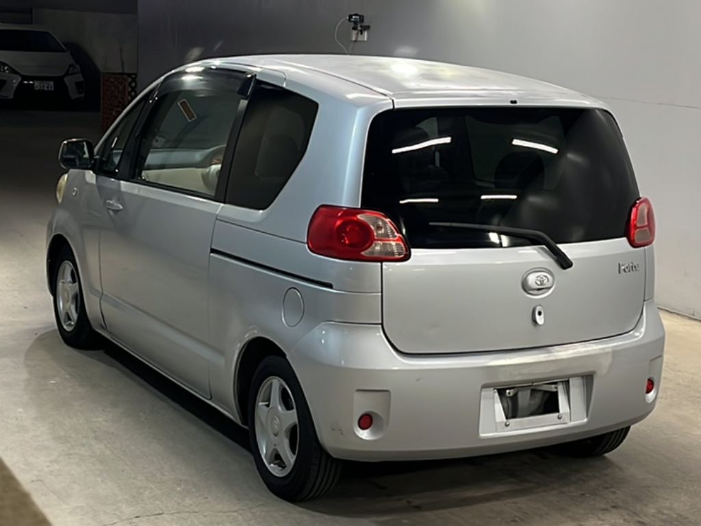 TOYOTA PORTE