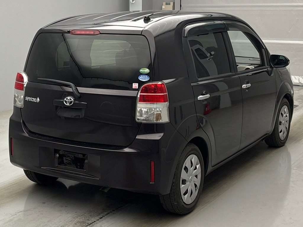 TOYOTA SPADE