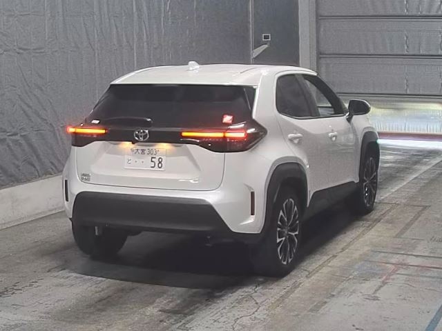 TOYOTA YARIS CROSS