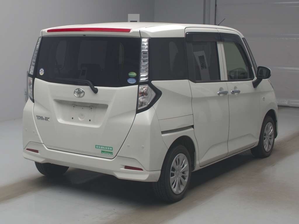 TOYOTA TANK