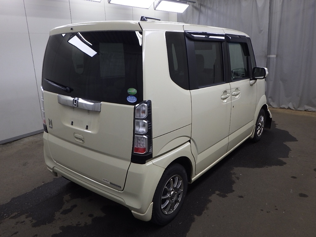 HONDA N-BOX