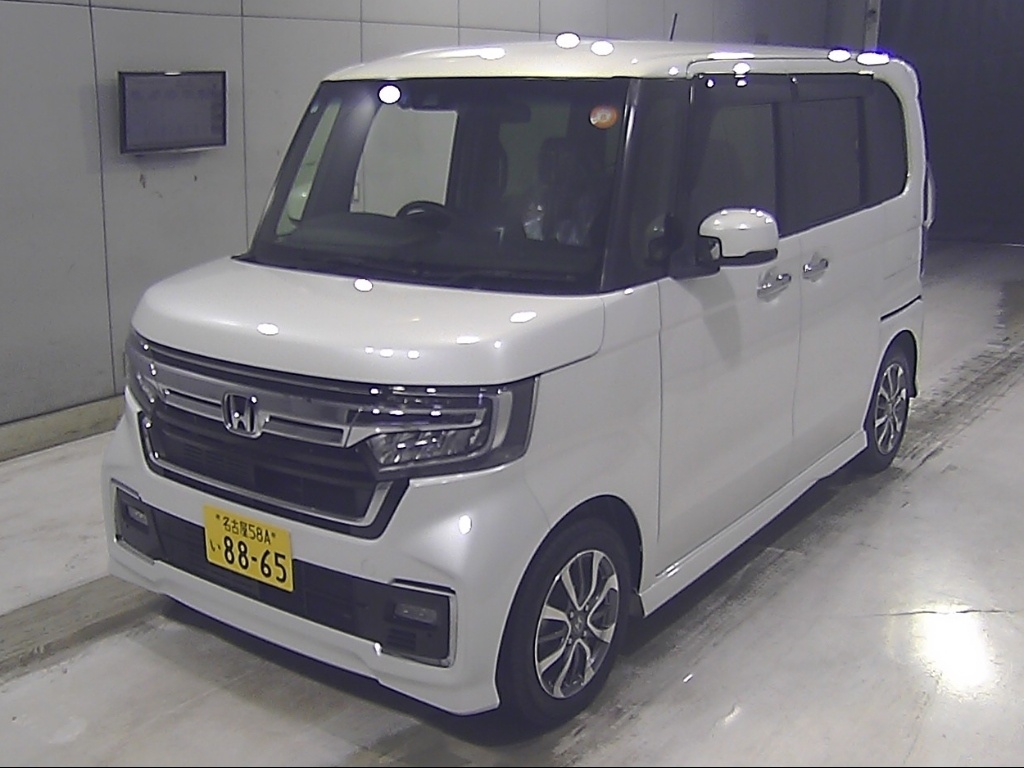 HONDA N-BOX
