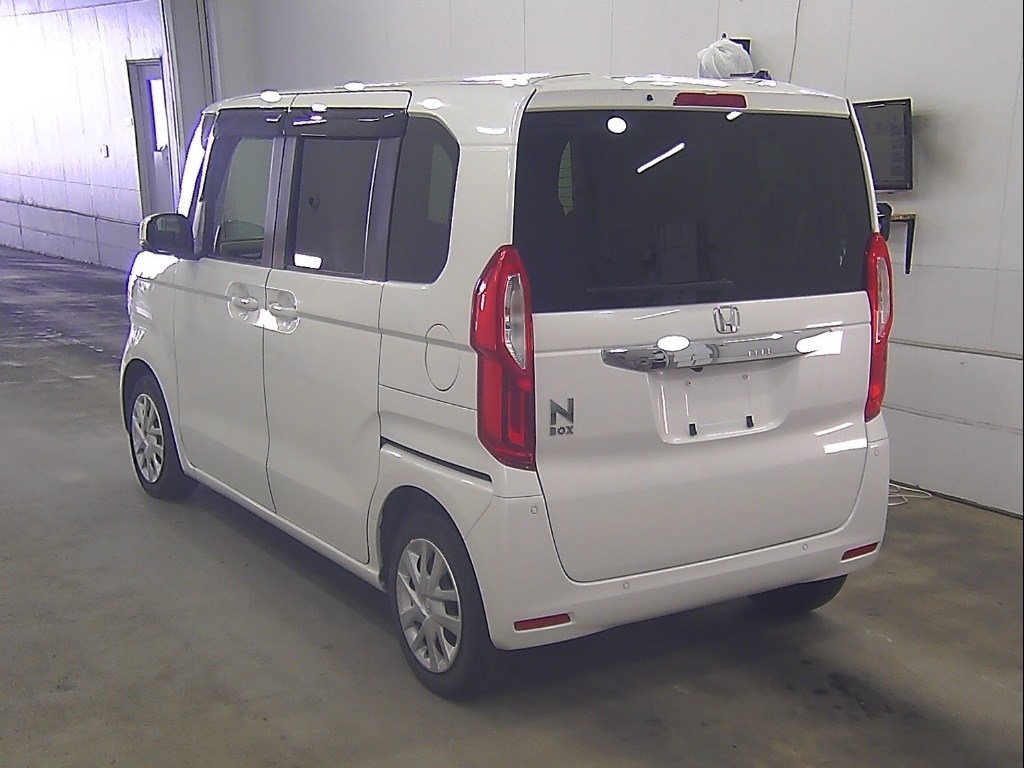HONDA N-BOX