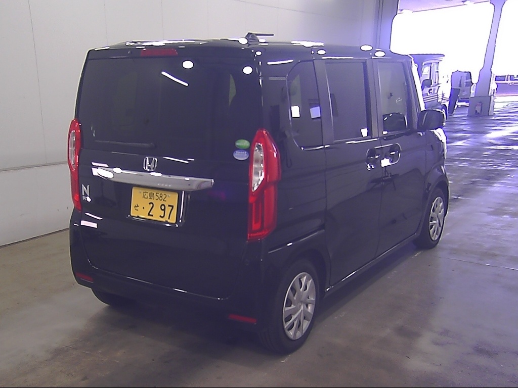 HONDA N-BOX