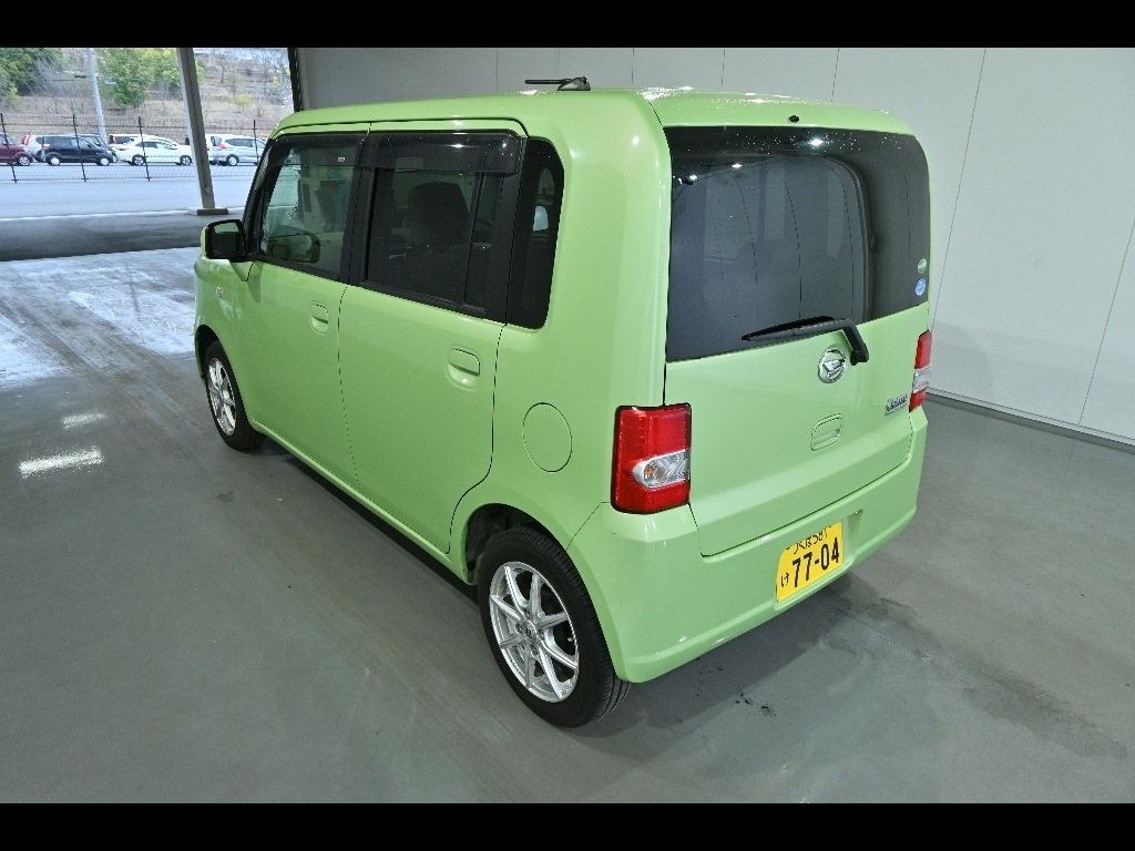 DAIHATSU MOVE CONTE