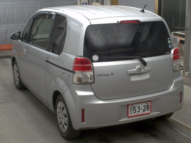 TOYOTA SPADE