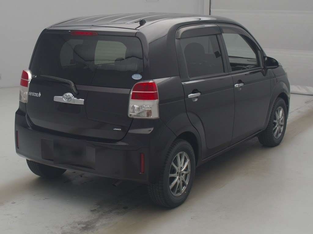 TOYOTA SPADE