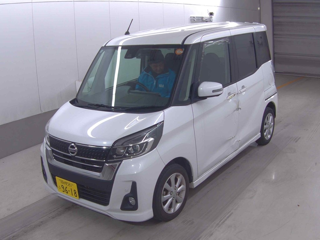 NISSAN DAYZ ROOX