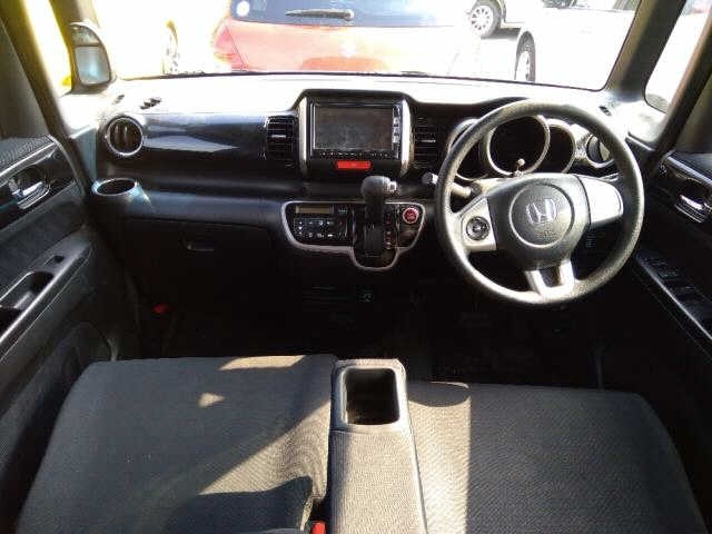 HONDA N-BOX
