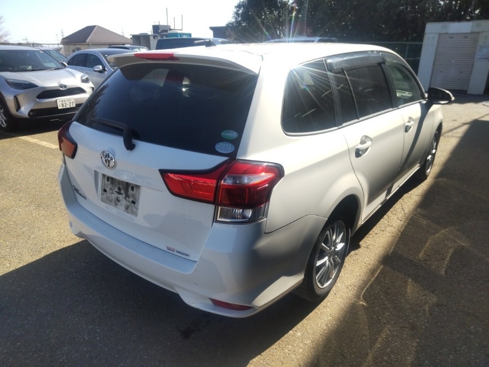 TOYOTA COROLLA FIELDER