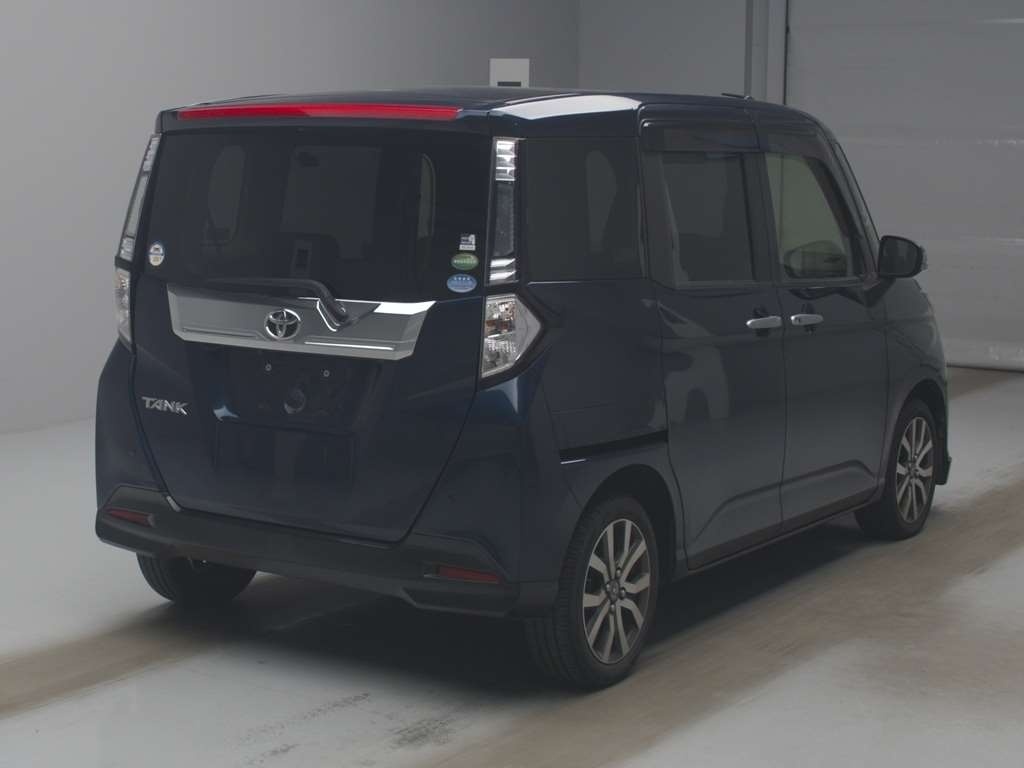 TOYOTA TANK