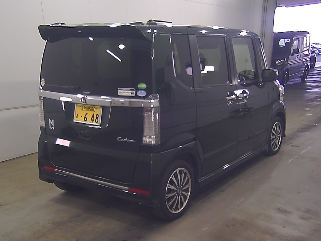 HONDA N-BOX