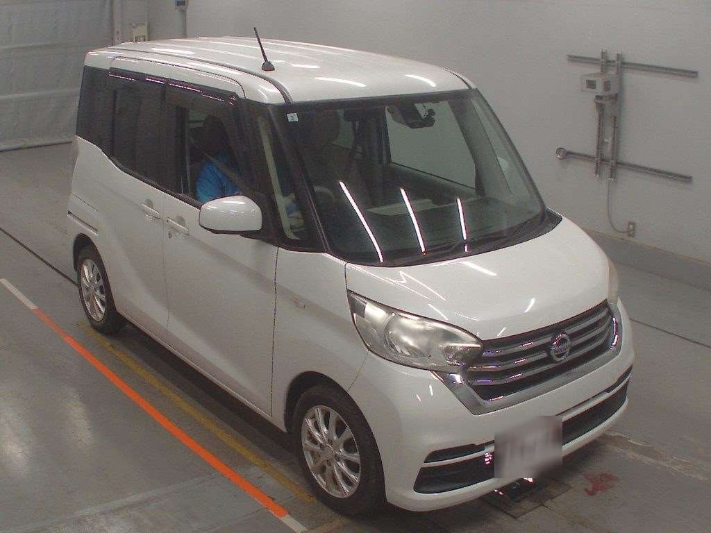 NISSAN DAYZ ROOX