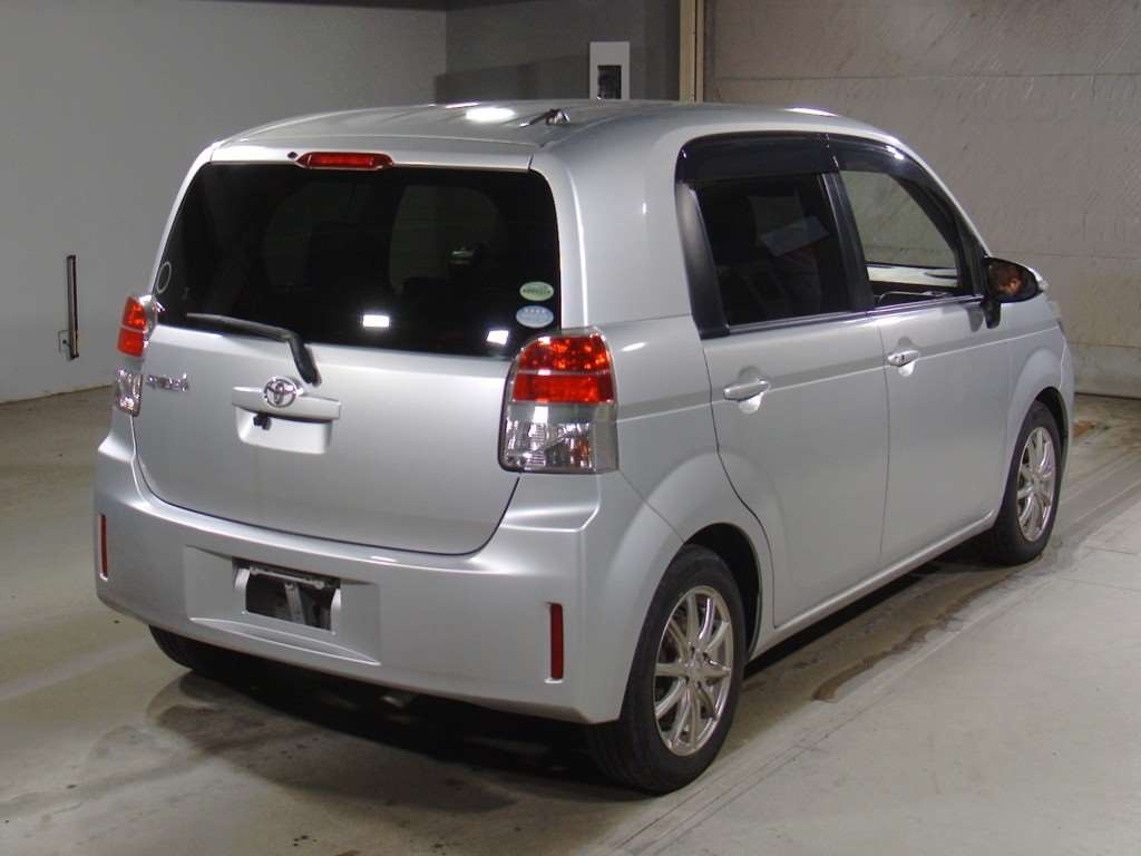 TOYOTA SPADE
