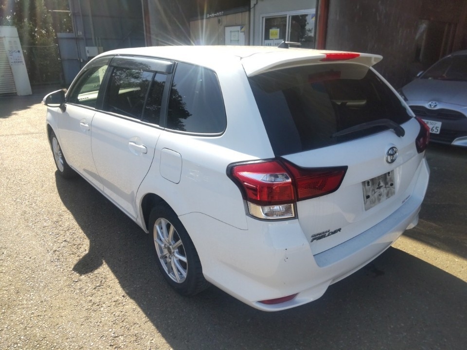 TOYOTA COROLLA FIELDER