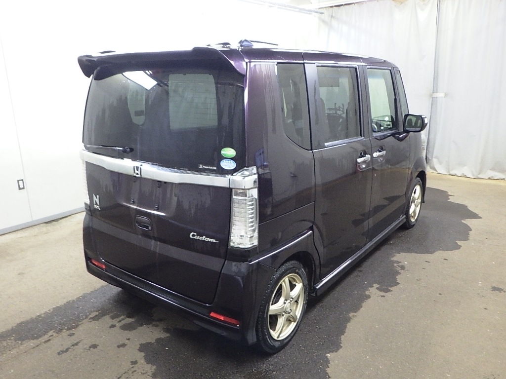 HONDA N-BOX