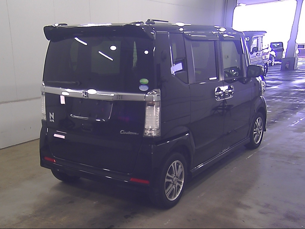 HONDA N-BOX