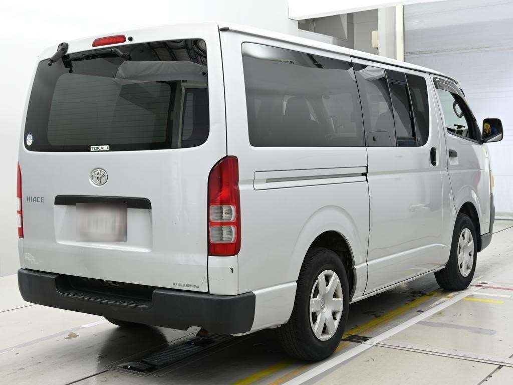TOYOTA REGIUS ACE