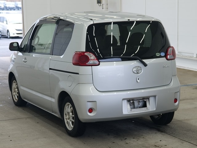 TOYOTA PORTE