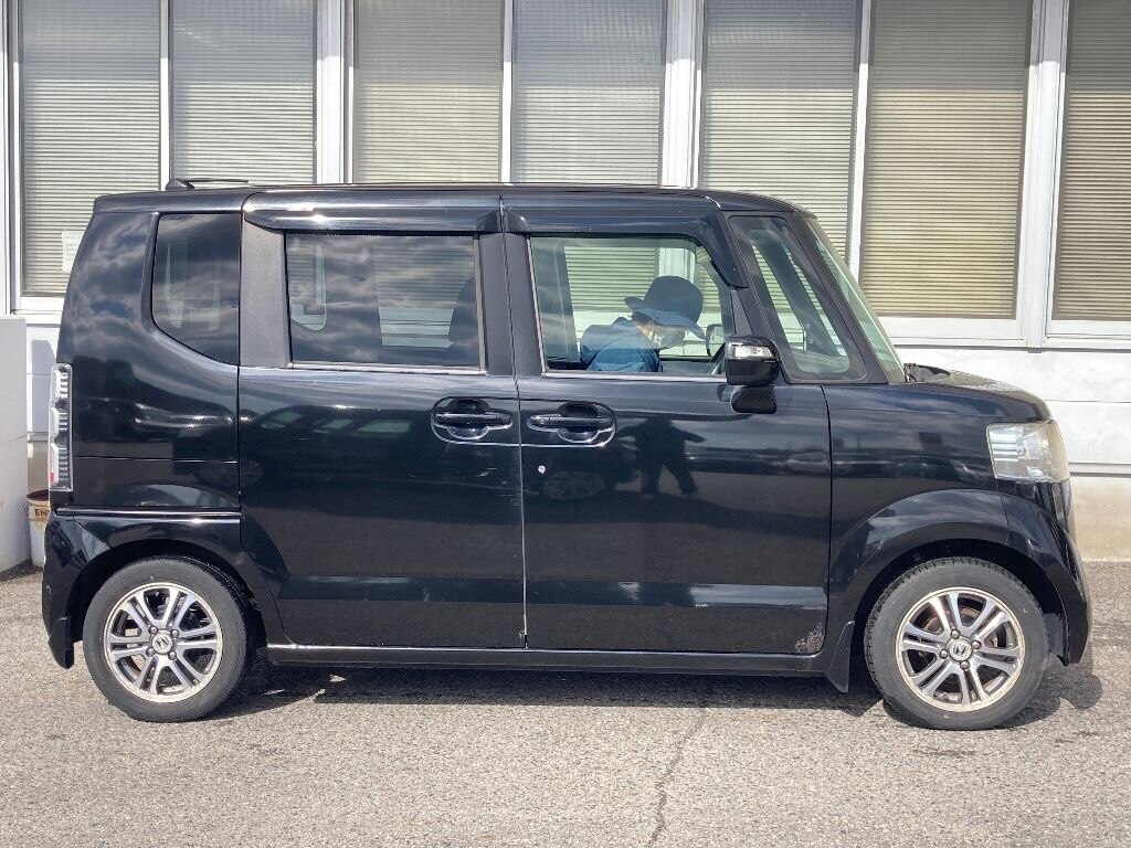 HONDA N-BOX