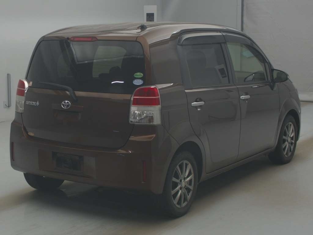 TOYOTA SPADE