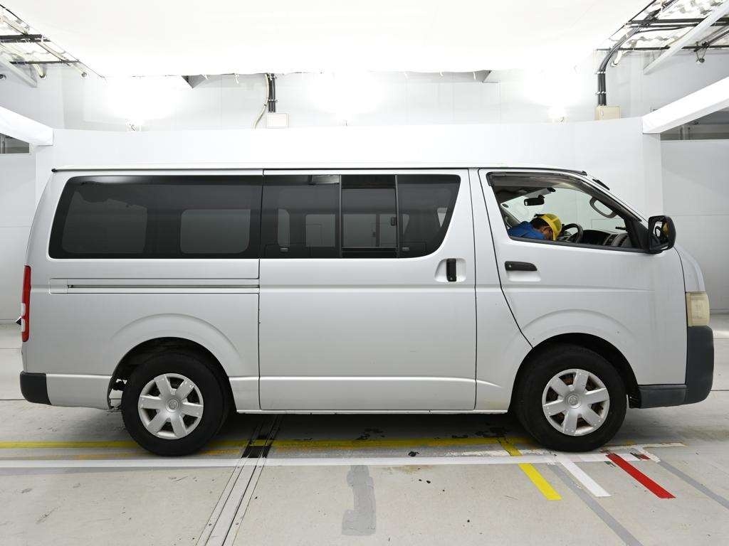 TOYOTA REGIUS ACE