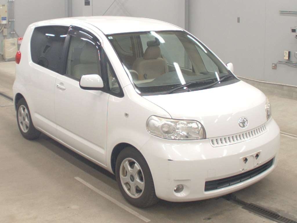 TOYOTA PORTE