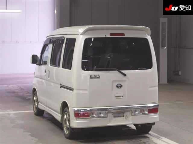TOYOTA PIXIS VAN