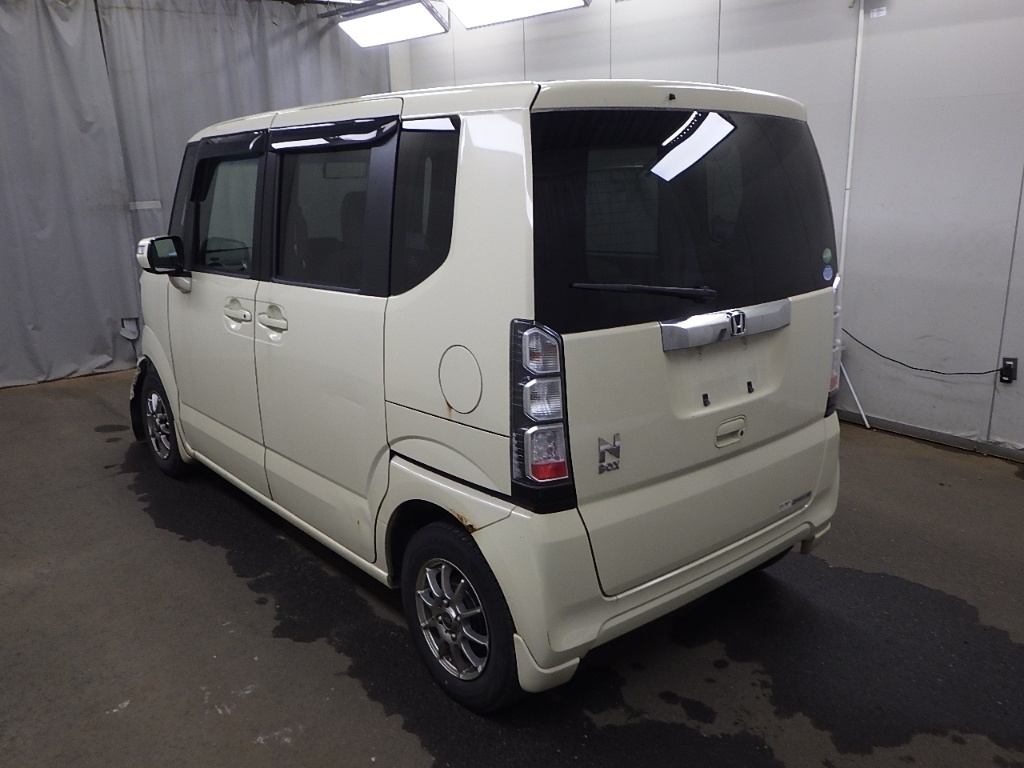 HONDA N-BOX