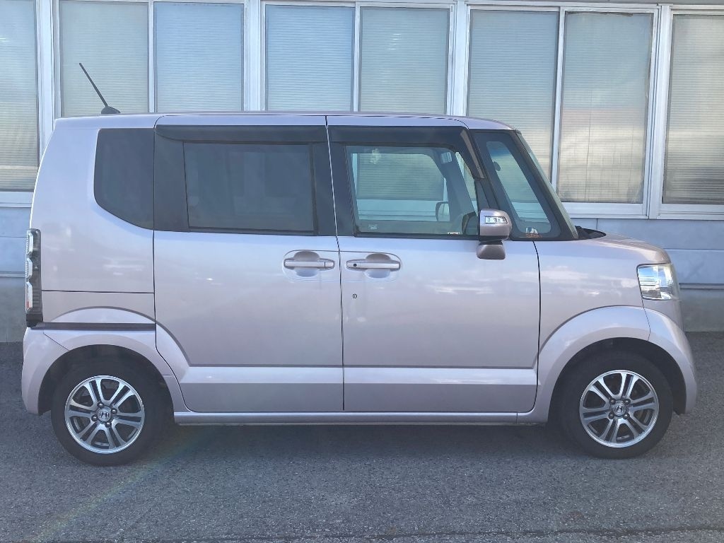 HONDA N-BOX