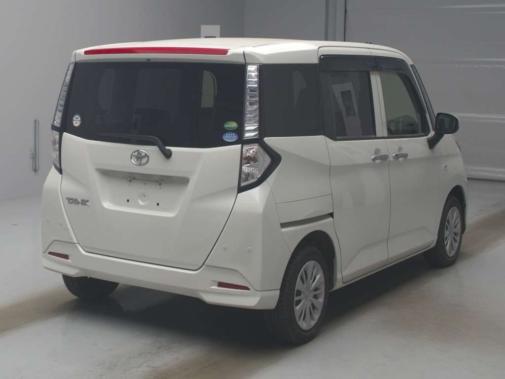 TOYOTA TANK