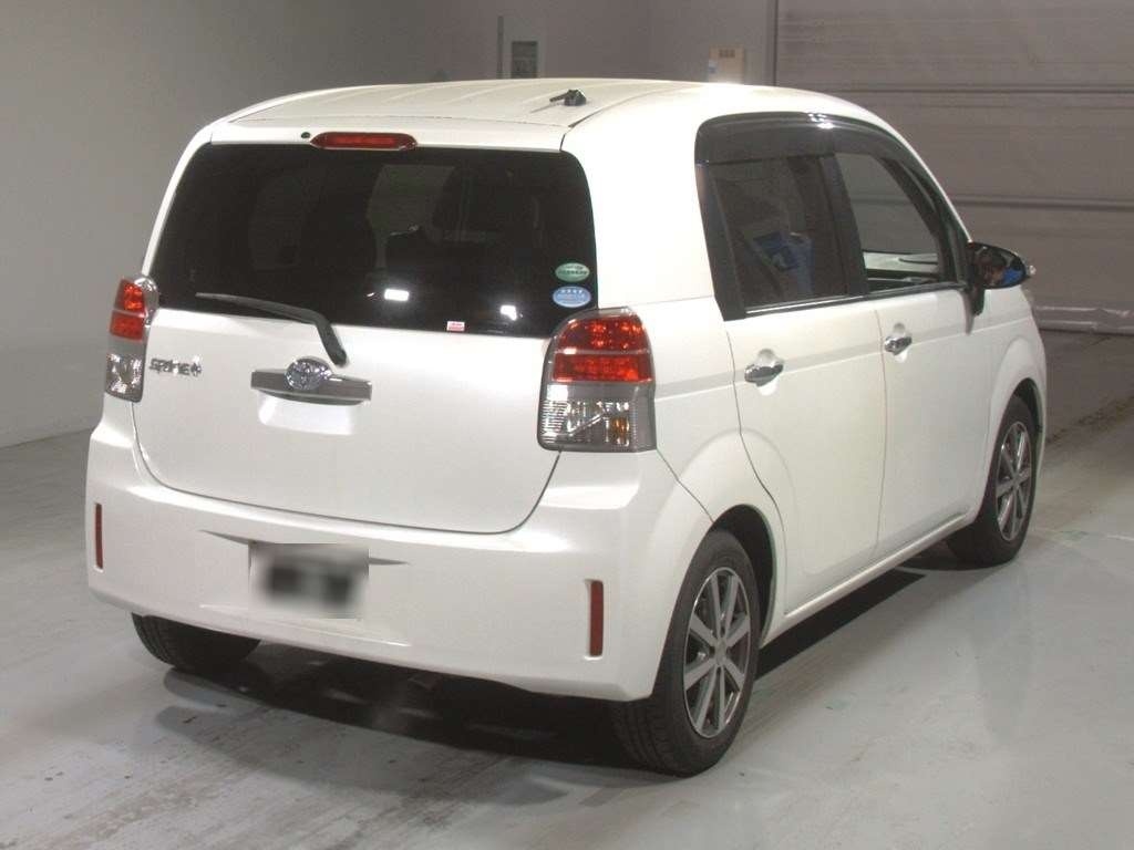 TOYOTA SPADE