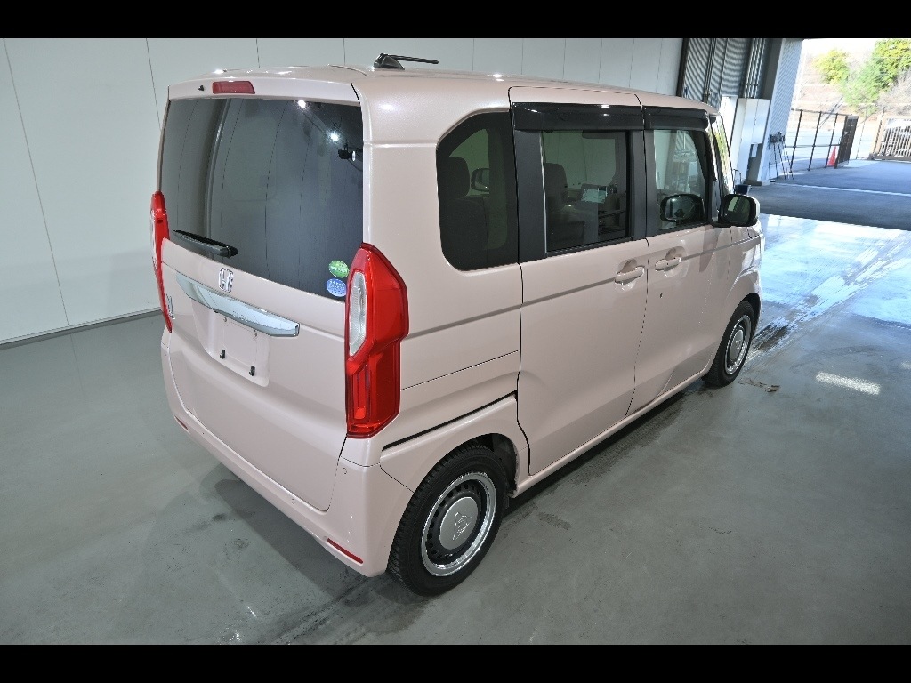 HONDA N-BOX