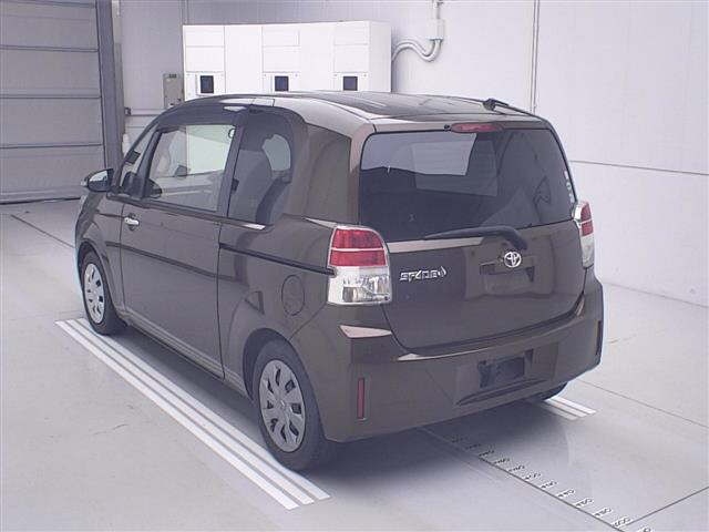 TOYOTA SPADE