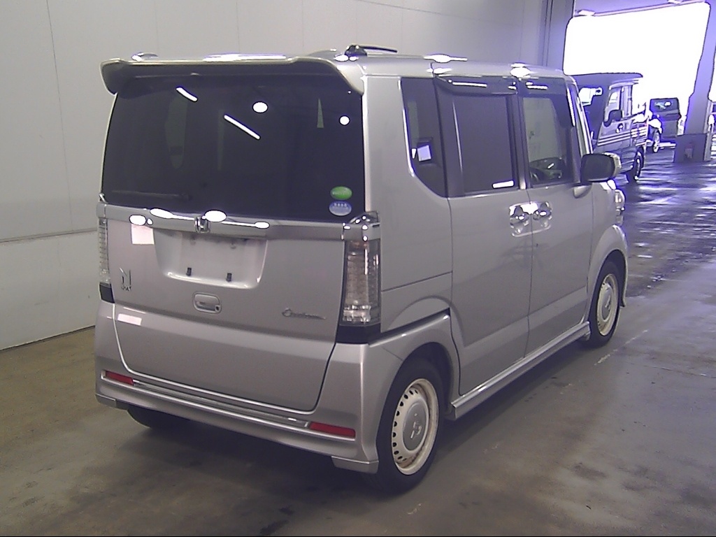 HONDA N-BOX