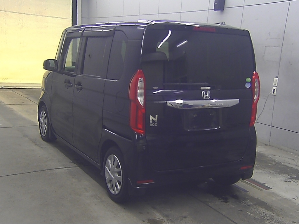 HONDA N-BOX
