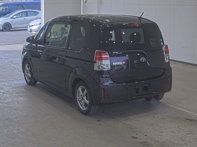 TOYOTA SPADE
