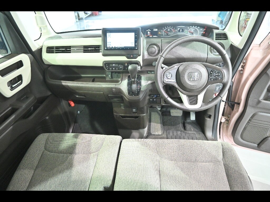 HONDA N-BOX