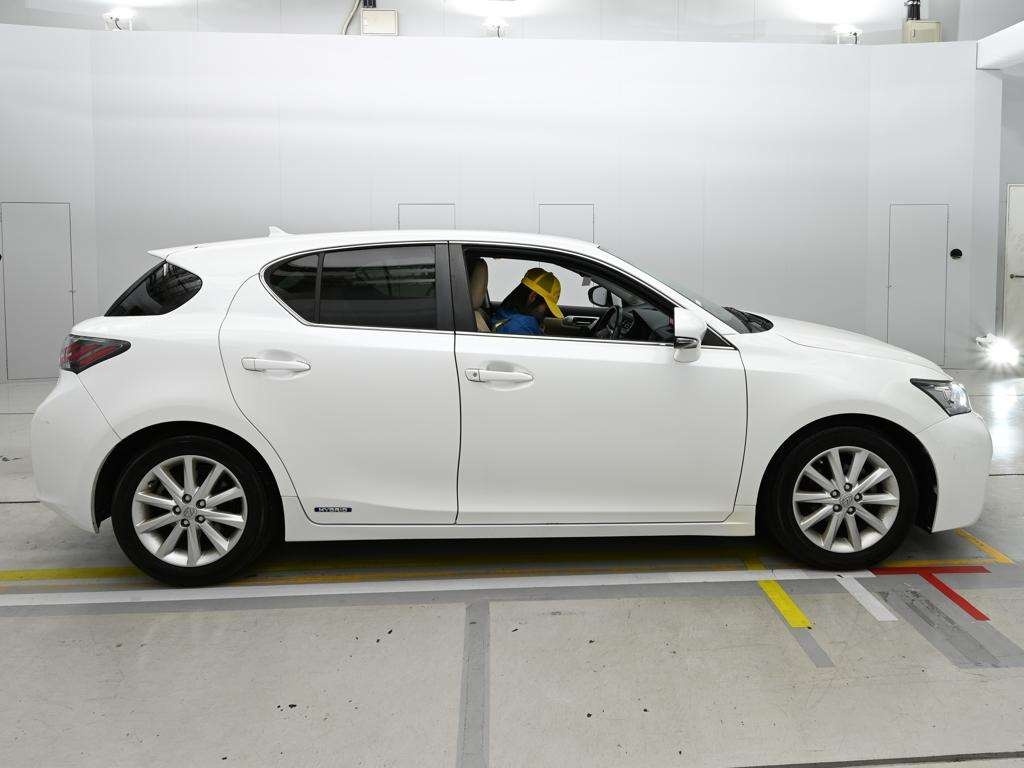 LEXUS CT200H
