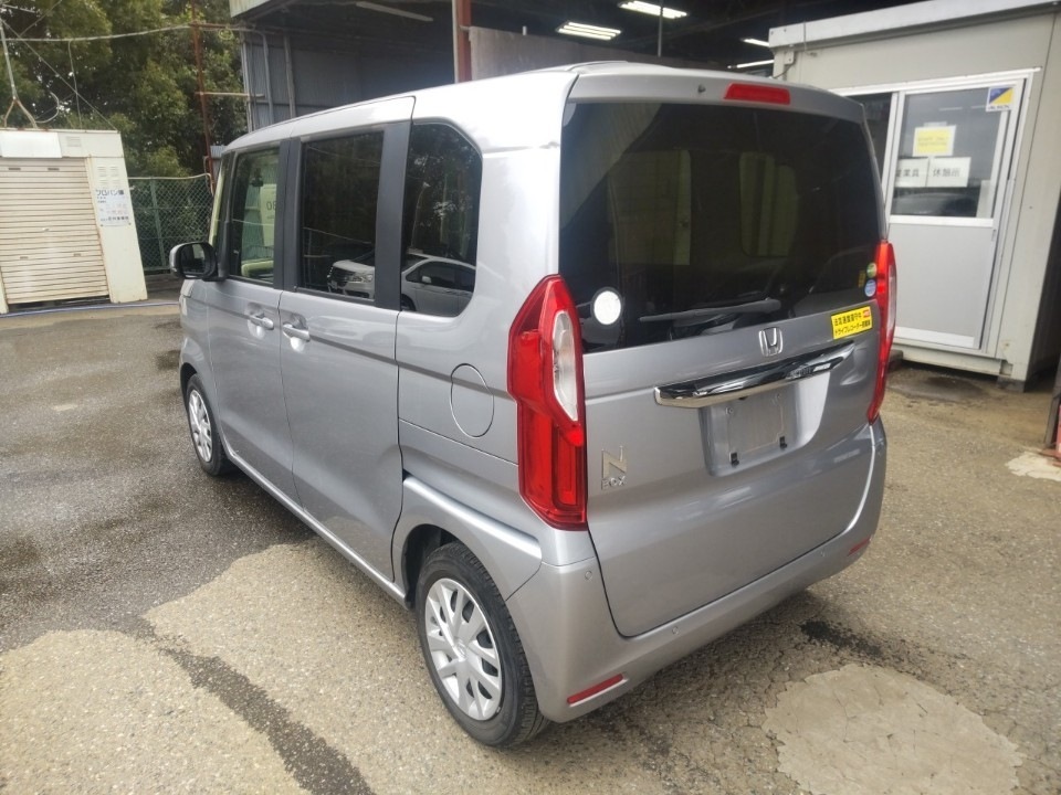 HONDA N-BOX