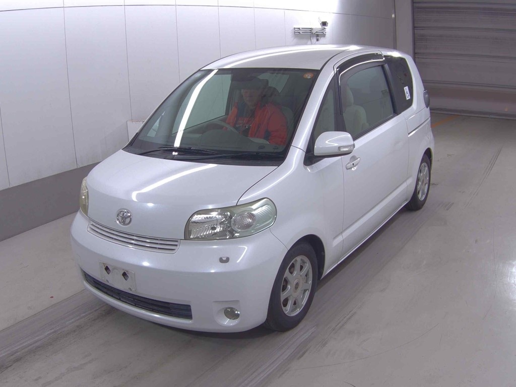 TOYOTA PORTE