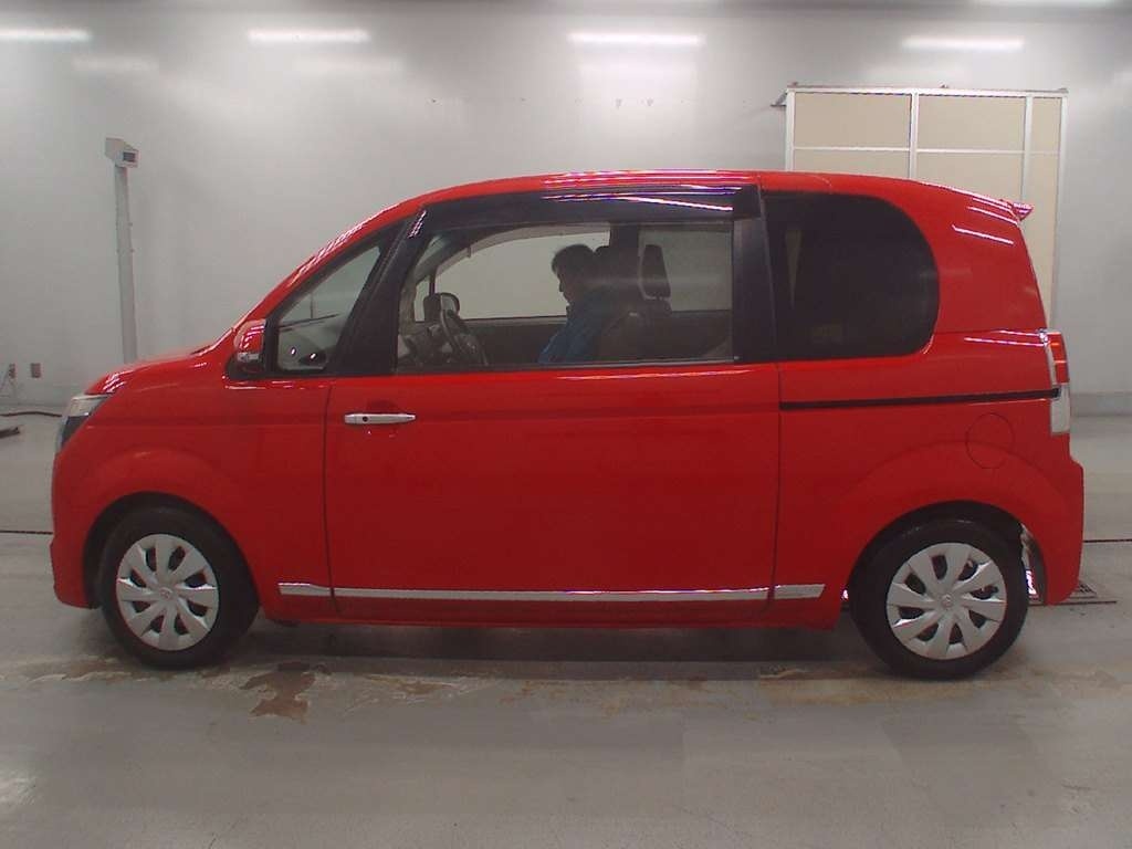 TOYOTA SPADE