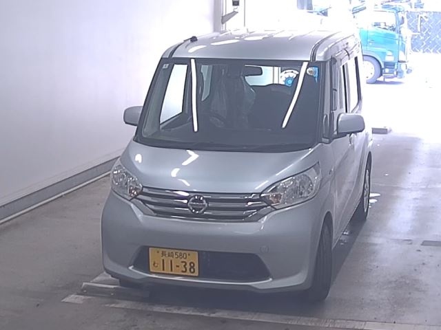 NISSAN DAYZ ROOX