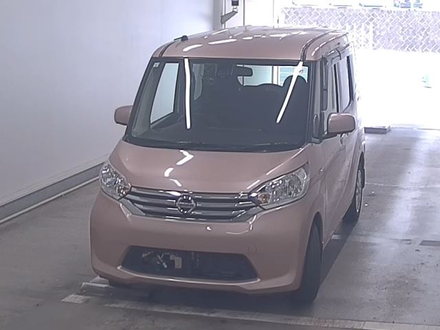 NISSAN DAYZ ROOX