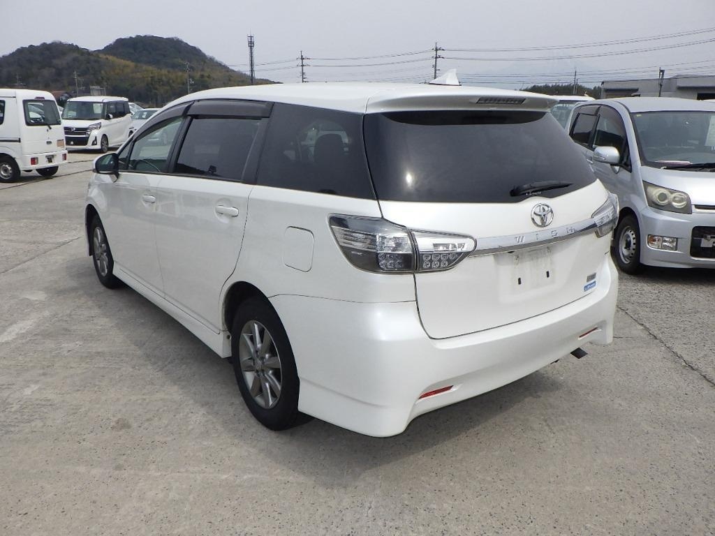 TOYOTA WISH